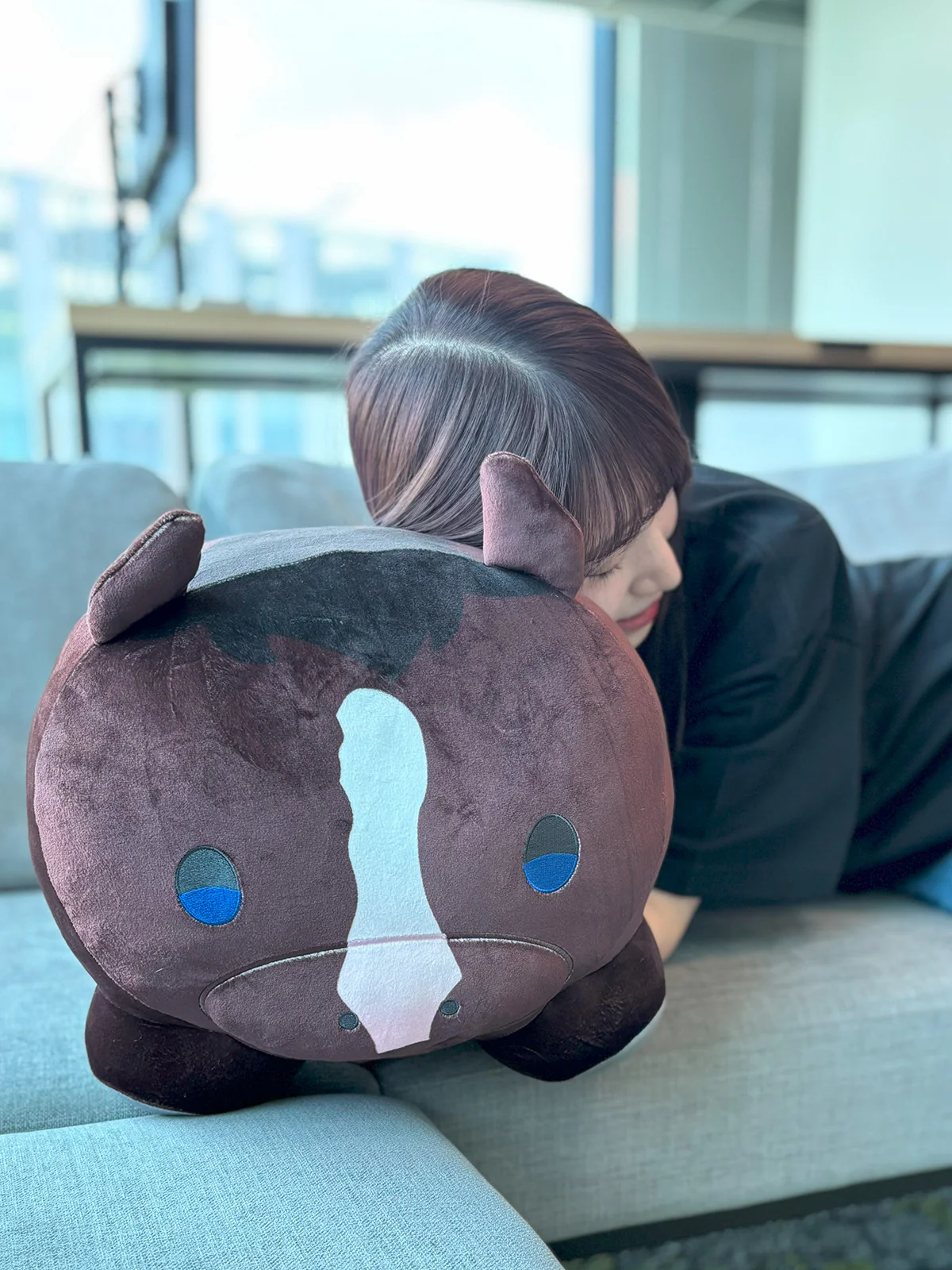 イクイノックス・もちもちぬいぐるみクッション - Image 3