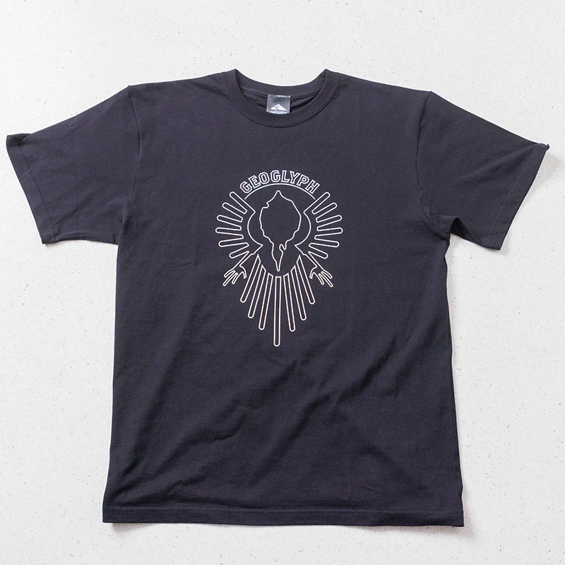 ジオグリフ・Tシャツ(黒) - Image 3