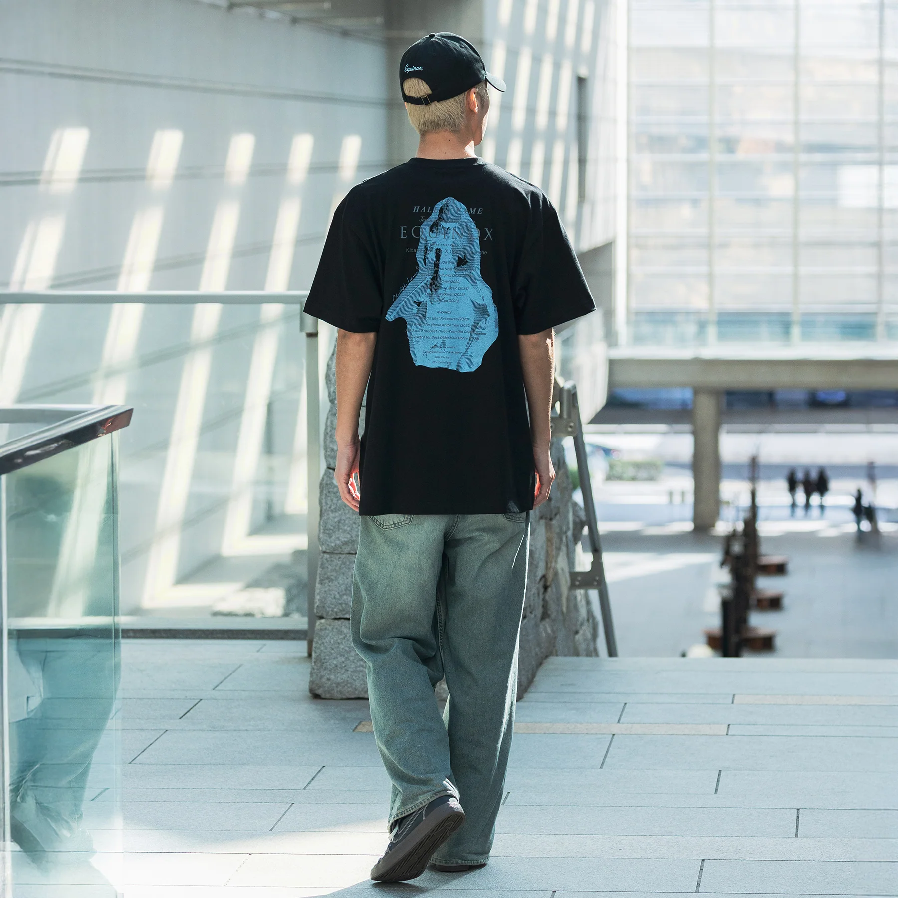 【HORSE GOODS net】イクイノックス顕彰馬選定記念 TシャツB(黒) - Image 2