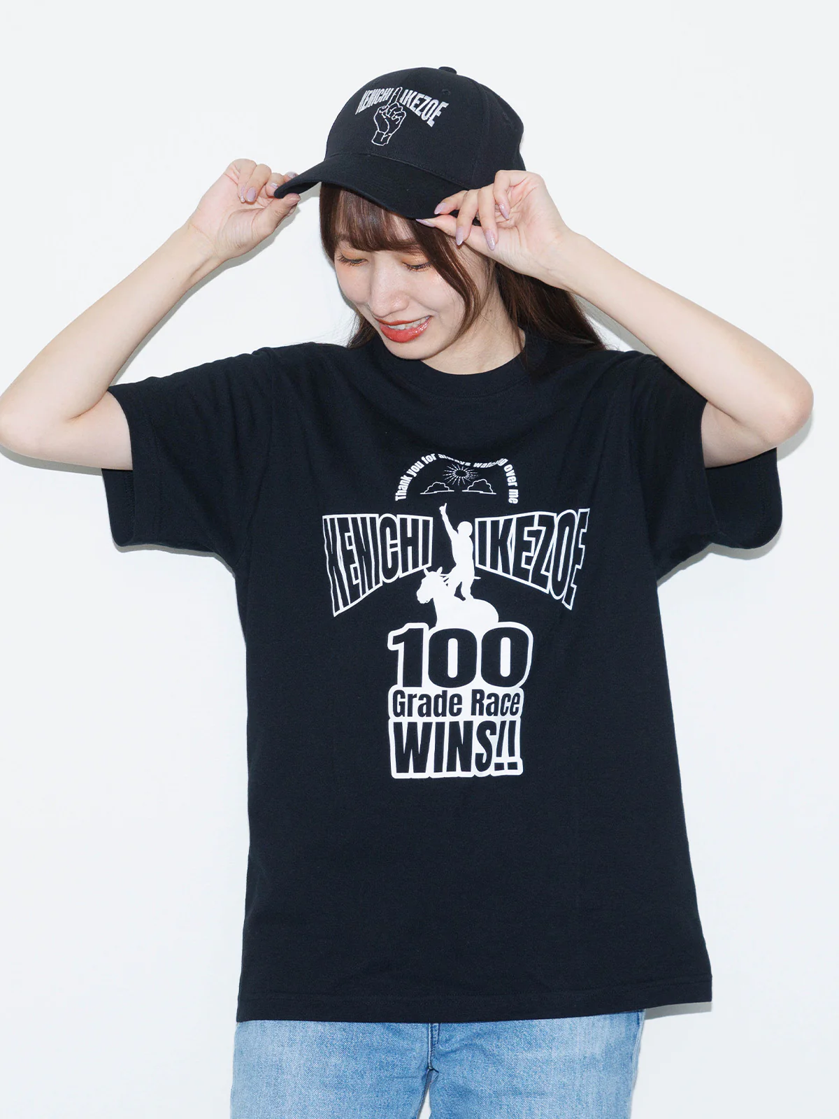 池添謙一騎手重賞100勝メモリアル・Tシャツ(黒) - Image 6