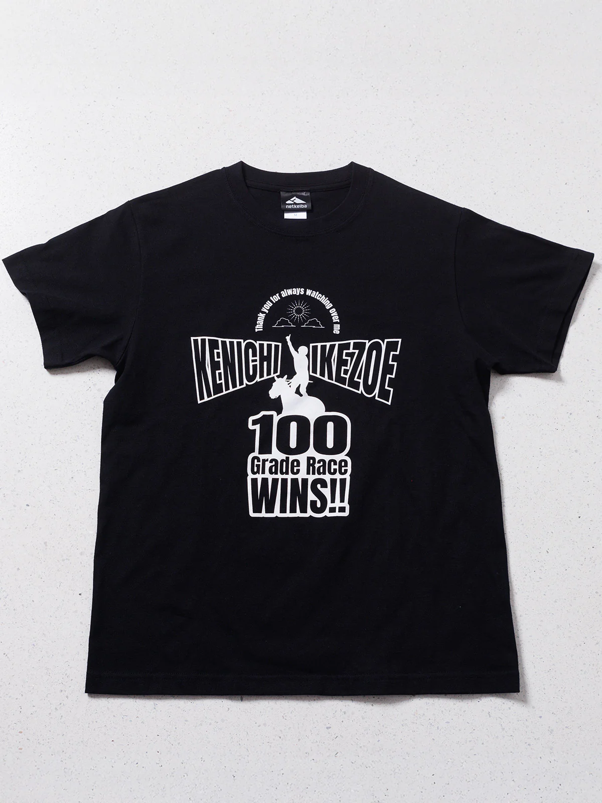 池添謙一騎手重賞100勝メモリアル・Tシャツ(黒) - Image 8